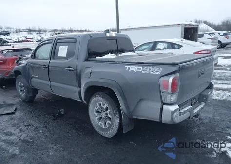 2021 Toyota Tacoma Trd Off-Road z USA, uszkodzony, nr VIN 5TFCZ5AN8MX246401